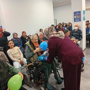 Gördes Huzurevi’nde Doğum Günü Etkinliği Düzenlendi - fotoğraf 3