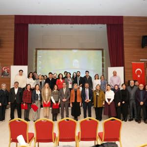 “Yaşlılığa Çok Yönlü Bakış” Paneli Gerçekleştirildi - fotoğraf 1