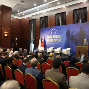 Bakanımız Mahinur Özdemir Göktaş "İnsan Hakları ve Aile Zirvesi"nde konuştu: - fotoğraf 2