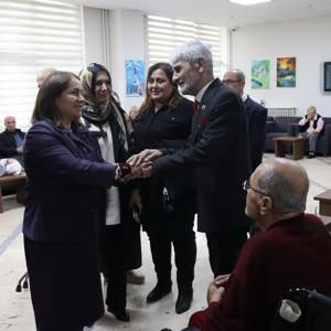 Aile Ve Sosyal Hizmetler Bakan Yardımcımız Sayın Dr. Sevim Sayım Madak Yücel Huzurevimizi Ziyaret Etti - fotoğraf 7
