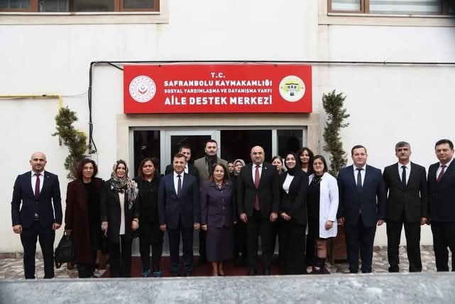Sayın Dr. Sevim Sayım Madak Safranbolumuzda Kadın Emeğiyle Güçlenen Umuduyla Büyüyen Aile Destek Merkezimizi Ziyaret Etti