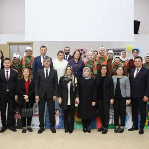 Sayın Dr. Sevim Sayım Madak Safranbolu Engelsiz Yaşam Bakım Rehabilitasyon Ve Aile Danışma Merkezimizi Ziyaret Etti - fotoğraf 3