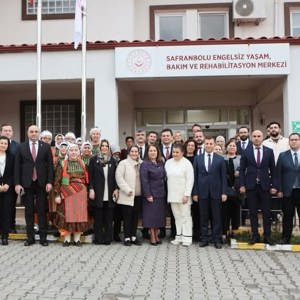 Sayın Dr. Sevim Sayım Madak Safranbolu Engelsiz Yaşam Bakım Rehabilitasyon Ve Aile Danışma Merkezimizi Ziyaret Etti - fotoğraf 1