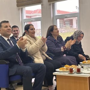 Sayın Dr. Sevim Sayım Madak Safranbolu Engelsiz Yaşam Bakım Rehabilitasyon Ve Aile Danışma Merkezimizi Ziyaret Etti - fotoğraf 2