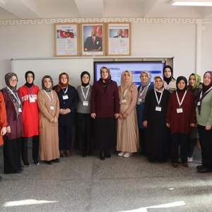 Modüler Aile Eğitim Programında Dijital Dünyanın Etkileri Ele Alındı - fotoğraf 1