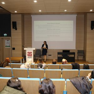 Abdullah Gül Üniversitesi’nde “Bir Çocuğa Koruyucu Aile Olmak” Konulu Bilgilendirme Konferansı Düzenlendi - fotoğraf 1