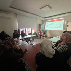  “Aile İçi ve Kadına Karşı Şiddetle Mücadele” konulu eğitim gerçekleştirildi - fotoğraf 1
