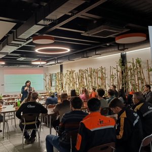Kayseri Organize Sanayi Bölgesi’nde “Koruyucu Aile Hizmet Modeli” Tanıtım Toplantısı Düzenlendi - fotoğraf 1