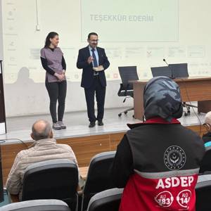Salihli’de Evde Bakım Yardımı Hizmetine Yönelik Bilgilendirme Toplantısı Düzenlendi - fotoğraf 2