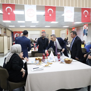 Büyük Aile Sofrası - fotoğraf 2