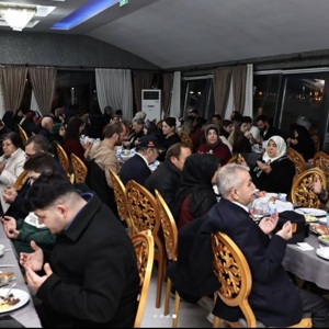 "Büyük Aile Sofrasında" Şehit Yakınları ve Gazilerimizle iftar programı - fotoğraf 3