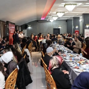"Büyük Aile Sofrasında" Şehit Yakınları ve Gazilerimizle iftar programı - fotoğraf 2