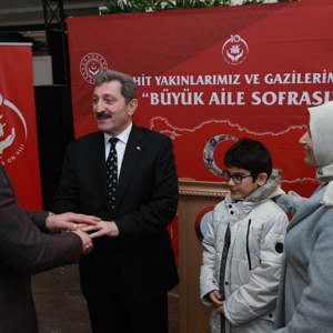 Şehit Yakınları ve Gaziler “Büyük Aile Sofrası”nda Bir Araya Geldi - fotoğraf 25