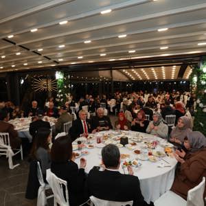 Şehit Yakınları ve Gaziler “Büyük Aile Sofrası”nda Bir Araya Geldi - fotoğraf 4
