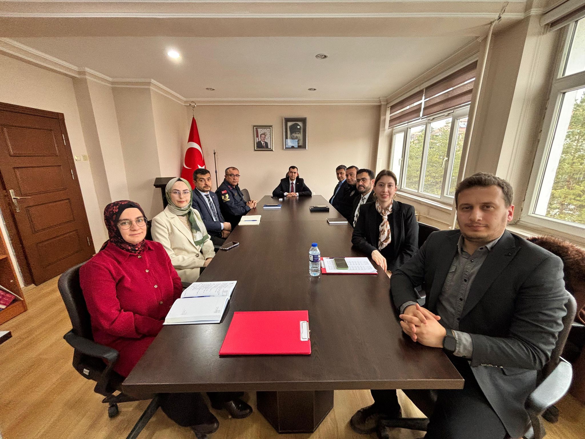 6284 sayılı Ailenin Korunması ve Kadına Karşı Şiddetin Önlenmesine Dair Kanun ile 5395 sayılı Çocuk Koruma Kanunu kapsamında ilçe toplantısı gerçekleştirilmiştir.