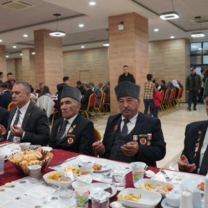 81 İlde Şehit Yakınları ve Gazilerimizle “Büyük Aile Sofrası” İftar Programı Düzenlendi - fotoğraf 4