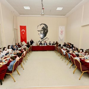Çocuk Evleri Sitesi’nde Gönülleri Isıtan İftar Buluşması   - fotoğraf 1