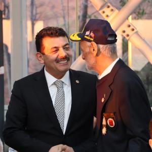 Şehit Yakınları ve Gazilerimizle Büyük Aile Sofrası - fotoğraf 9
