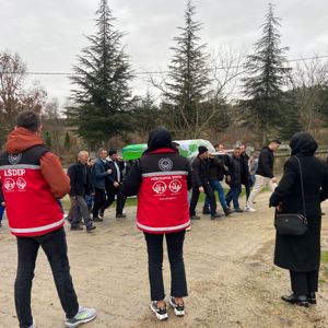 Şehidimizin Kıymetli Annesi Sabriye Öğüt Son Yolculuğuna Uğurlandı - fotoğraf 2