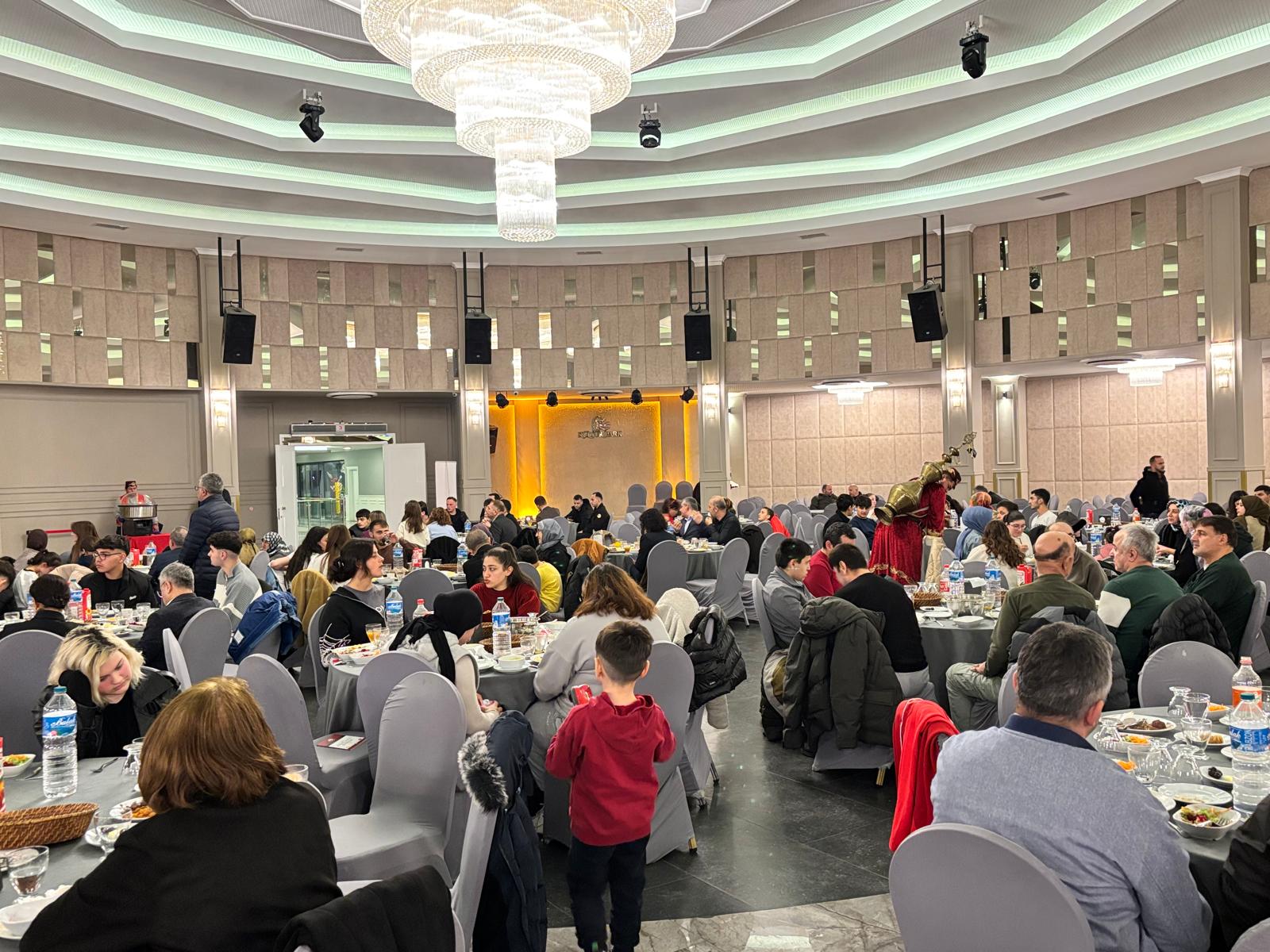 Gönülleri Buluşturan Sofra 