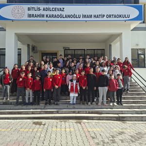 Vatan ve Kahramanlık Buluşmaları: Gazimiz Adem DALKIRAN, İbrahim Karaoğlanoğlu İmam Hatip Ortaokulu öğrencileriyle yeniden bir araya geldi - fotoğraf 1