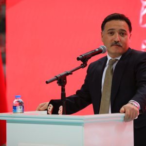 Kayseri Valiliği ve Kayseri Büyükşehir Belediyesi İş Birliğinde “Büyük Aile Sofrası”nda Anlamlı Buluşma - fotoğraf 1