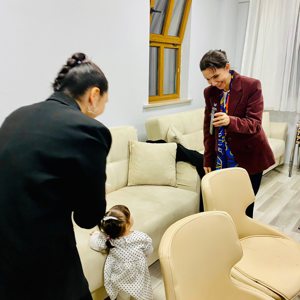 İl Müdürümüz Arzu ÇINGIR, Mimarsinan Çocuk Evleri Sitesi Müdürlüğü’nde Çocuklarla İftarda Buluştu - fotoğraf 1