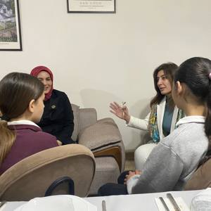 Manisa Protokolünden Yunusemre’deki Çocuk Evine Anlamlı Ziyaret - fotoğraf 1