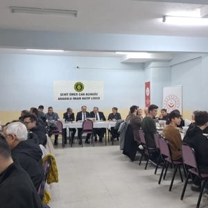 Şehit Ömer Can Açıkgöz İmam Hatip Lisesi’nden Şehit ve Gazi Ailelerine İftar - fotoğraf 3