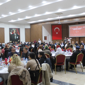 Ramazan’ın İlk İftarında Şehit Yakınları ve Gazilerle Anlamlı Buluşma - fotoğraf 3