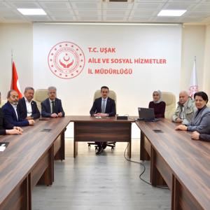 Uşak İl Özel İdaresi Meclis Komisyonu Toplantısı Yapıldı - fotoğraf 1