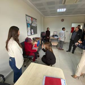 İl Müdürümüz Salihli Sosyal Hizmet Merkezini Ziyaret Etti - fotoğraf 10