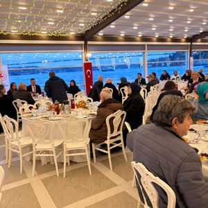 Kaymakamlarımızın Ev Sahipliğinde Sosyal Hizmet Merkezlerimizce Düzenlenen “Büyük Aile Sofraları” Programı Gerçekleştirildi - fotoğraf 4