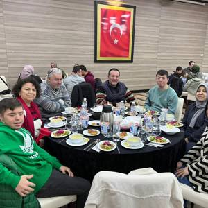 Gündüz Bakım Merkezi’nden Anlamlı İftar Etkinliği Gerçekleştirildi - fotoğraf 2