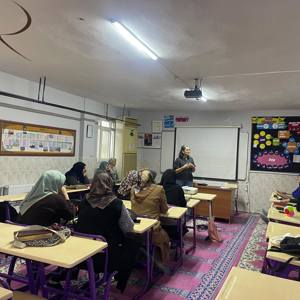 Salihli’de Modüler Aile Eğitim Programı Devam Ediyor - fotoğraf 1