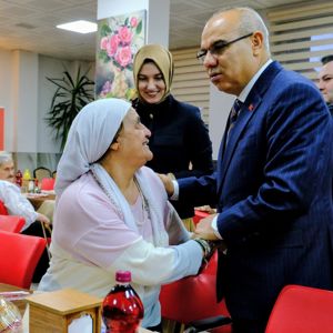 Huzurevi’nde Gönülleri Buluşturan İftar Programı - fotoğraf 10