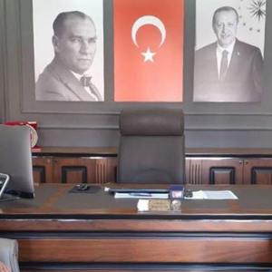 Çevre, Şehircilik ve İklim Değişikliği Bakanlığı bünyesindeki Yüksek Fen Kurulu üyeliğine atanmak üzere Ankara’ya görevlendirilen Muğla Çevre, Şehircilik ve İklim Değişikliği İl Müdürü Ömer BOLAT, İl Müdürümüz Yakup KÜTÜK’e veda ziyaretinde bulundu. - fotoğraf 1