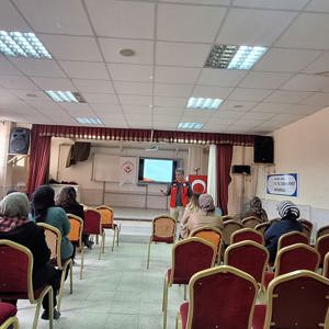 Değerlerin Edinilmesinde Ailenin Rolü konulu eğitim semineri verildi. - fotoğraf 1