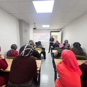 "Aile ve İnternet" "Dijital Okuryazarlık" ve "Teknoloji Bağımlılığı" konularında eğitim verildi. - fotoğraf 3