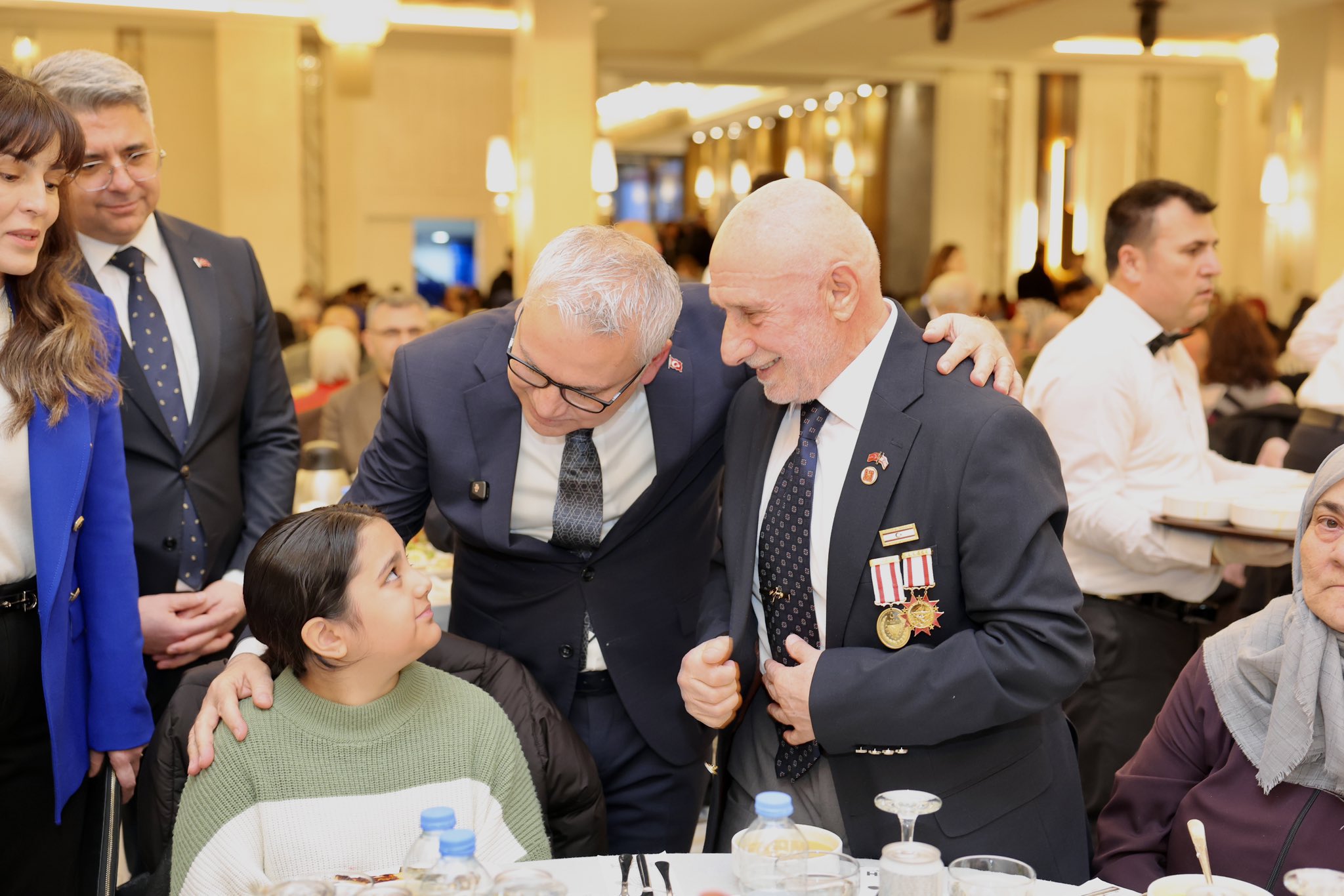 Valimiz ve Protokol Şehit Yakınları ve Gazilerle ‘Büyük Aile Sofrası’nda Buluştu