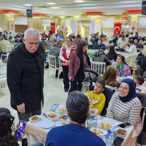 Güçlü Adımlarla Geleceğe Yürüyen Gençlerimizle Gönül Sofrasında Buluştuk - fotoğraf 5
