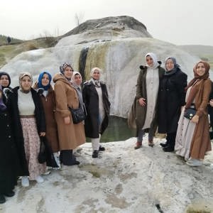 Modüler Aile Eğitim Programı Kapsamında Bu Kez Rotamızı Tarih Ve Kültürle Yoğrulmuş Kadim İlçemiz Eskipazara Çevirdik  - fotoğraf 2