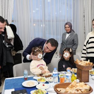 Valimiz Sayın Ahmet Karakaya koruyucu ailelerle iftarda buluştu - fotoğraf 7