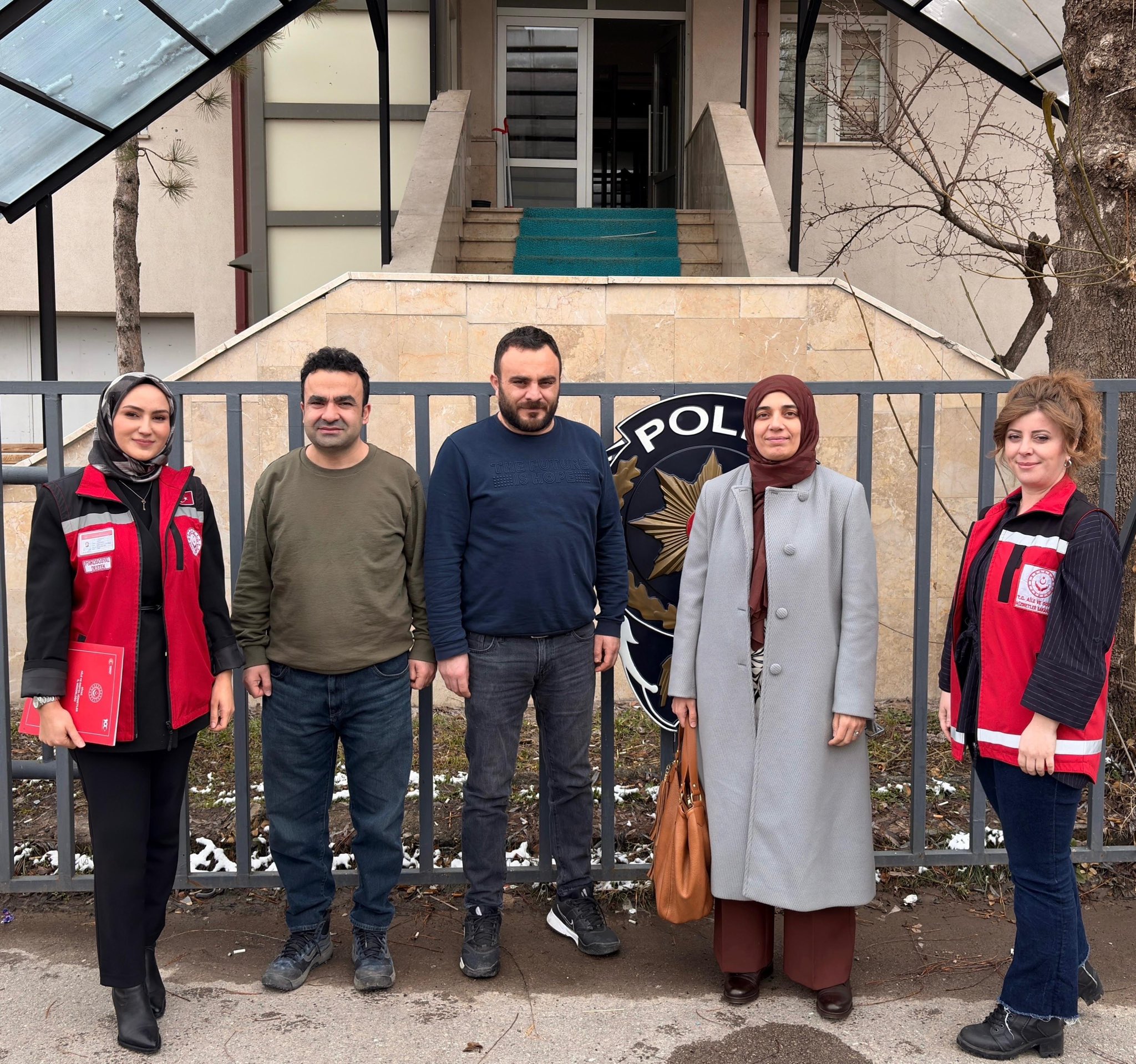 Kahramanlarla Omuz Omuza