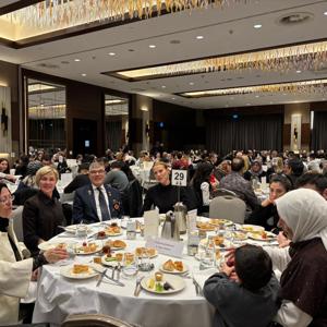 Kaymakamlıklarımızın Ev Sahipliğinde “Büyük Aile Sofraları” İftar Programı Düzenlendi - fotoğraf 1