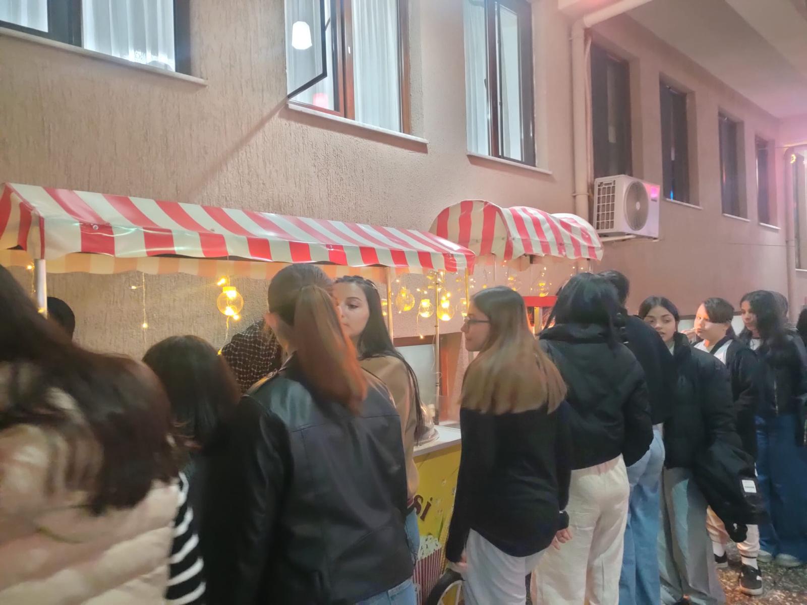 Maneviyat ve Eğlence Bir Arada: Menekşe ve Kardelen Evlerimizle Ramazan Akşamı