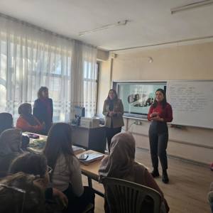 Salihli’de “Aile İçi İletişimin Temel Unsurları” Eğitimi Düzenlendi - fotoğraf 1