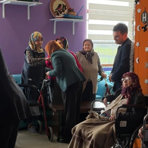 Çocuk Hizmetleri AR-GE ve Proje Daire Başkanı Serpil Ahu Demiralp’ten Ziyaret ve İftar Programı - fotoğraf 3