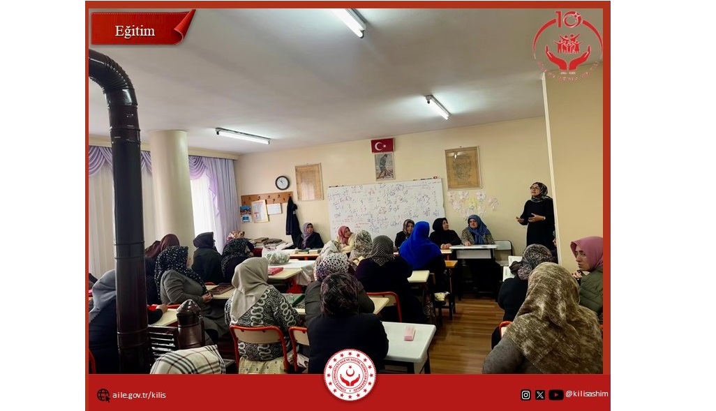 Haydar Atınç Kur’an Kursu kursiyerlerine yönelik “Değerlerin Edinilmesinde Ailenin Rolü” konulu eğitim programı gerçekleştirilmiştir. Programda, değerlerin ilk kazanıldığı ortamın aile olduğu vurgulanarak ebeveynlerin rehberlik sorumluluğu ele alınmıştır.