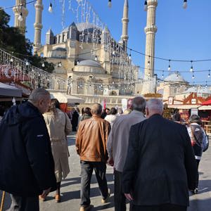 Edirne Huzurevinde Kalan Yaşlılarımız Selimiye Camini Ziyaret Etti. - fotoğraf 3